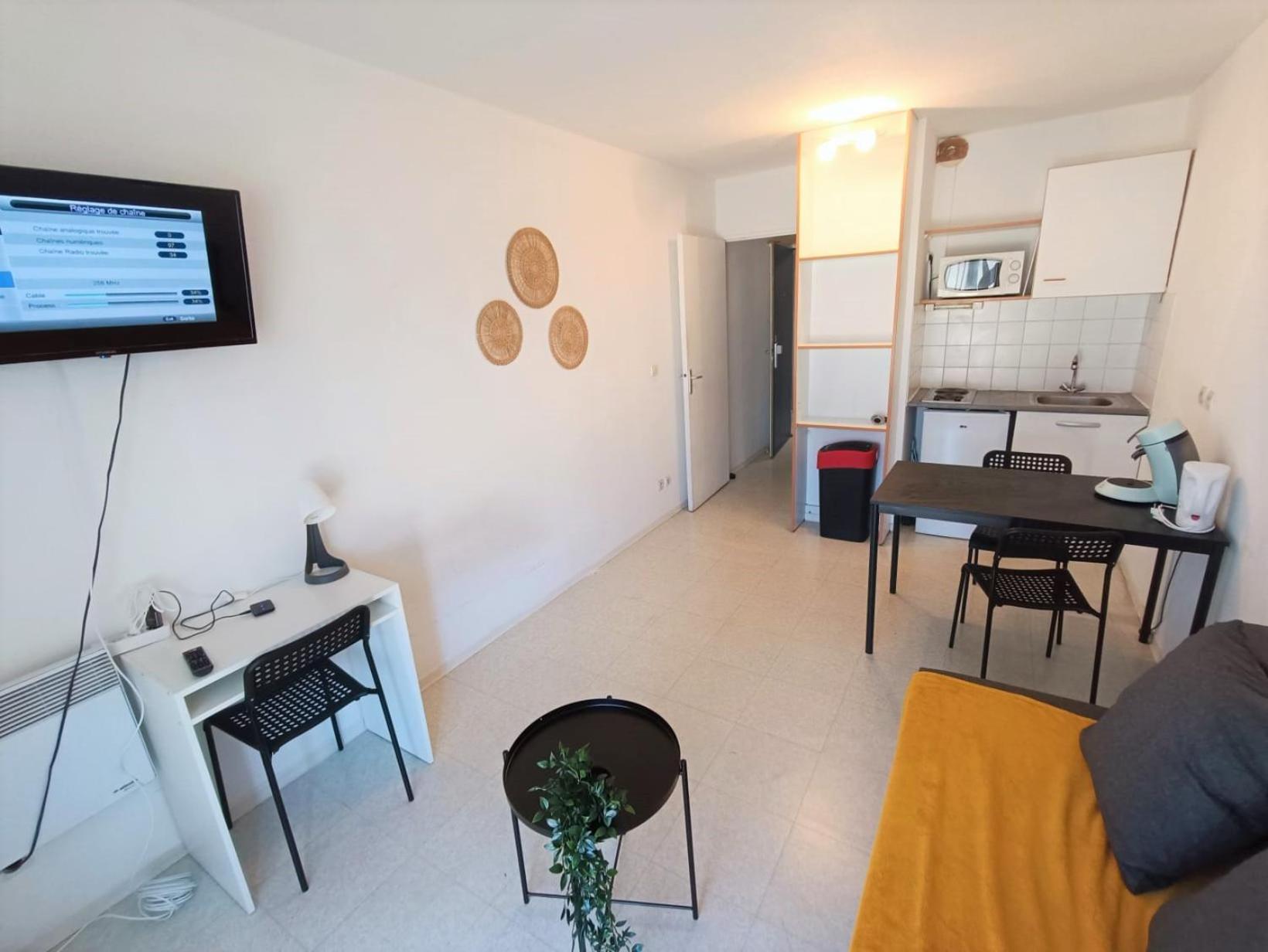 Appartement Tout Equipe A 6 Minutes De La Gare St Charles Marselha Exterior foto